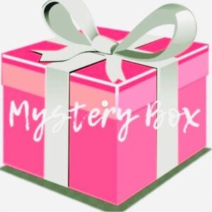 Women’s clothing size small, 10 items